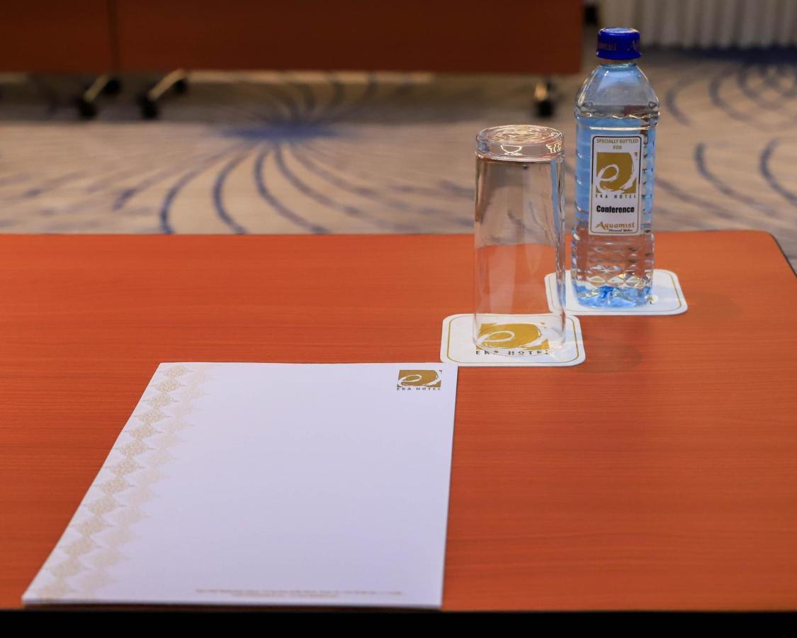 Eka Hotel Елдорет Екстериор снимка